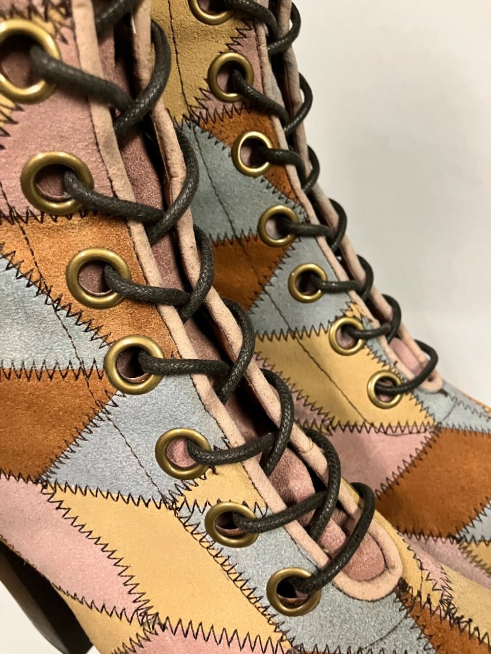 *RARE* Jeffrey Campbell PICKFORD Platform Patchwork Boots! Size 8.5, best for 8! - Picture 11 of 16